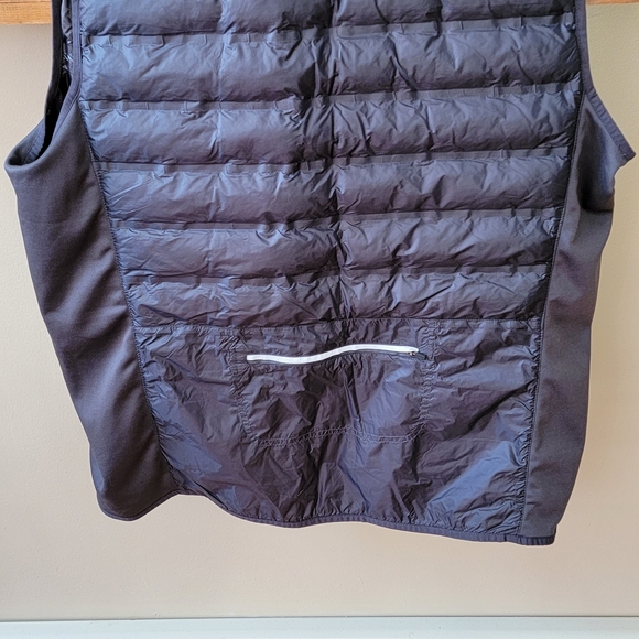 Men's Black Vest. Old Navy Active. Size XL. NWT - Picture 2 of 6